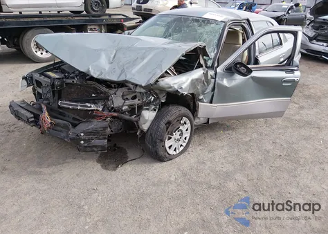 2006 Mercury Grand Marquis Gs z USA, uszkodzony, nr VIN 2MEFM74W96X612311